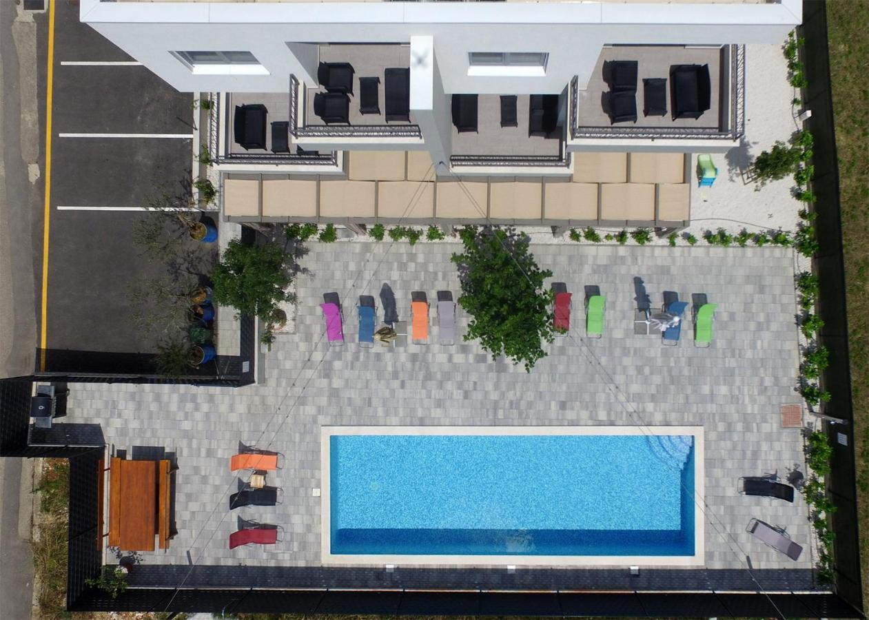 Hotel Bulli Croatia Donji Seget Exterior foto